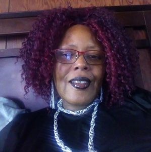 Meet your Posher, Evette